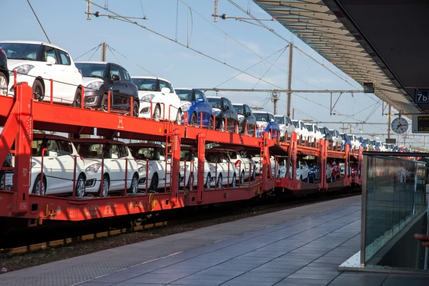 perevozka-avtomobiley-zheleznodorozhnym-transportom