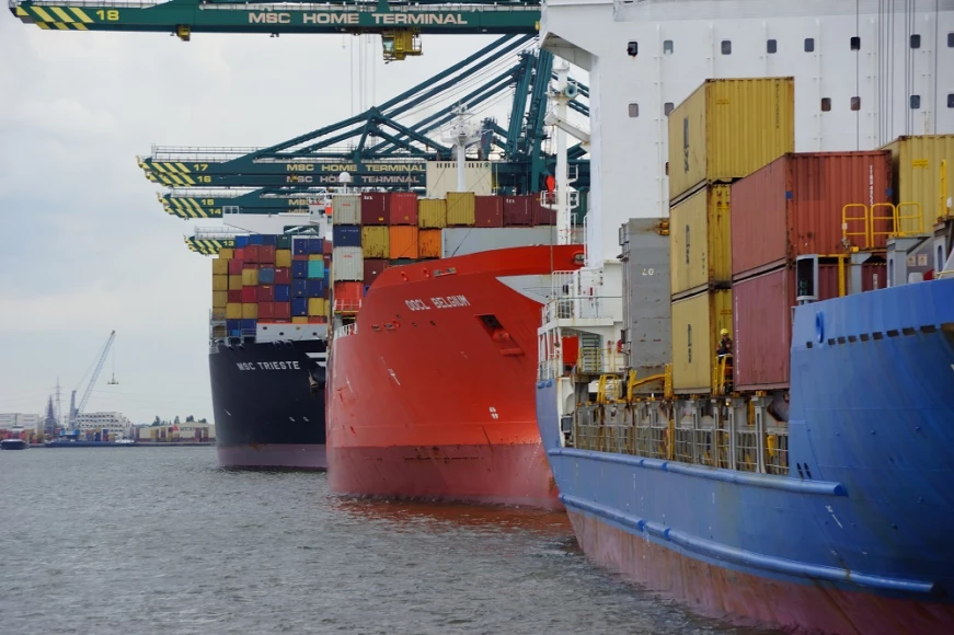 v-dalnevostochnykh-portakh-snova-poyavlyayutsya-probki